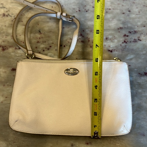 Coach Purse great condition!! - Picture 8 of 8